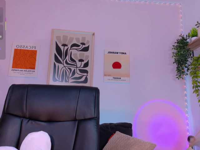 ViolettCastel live cam on BongaCams