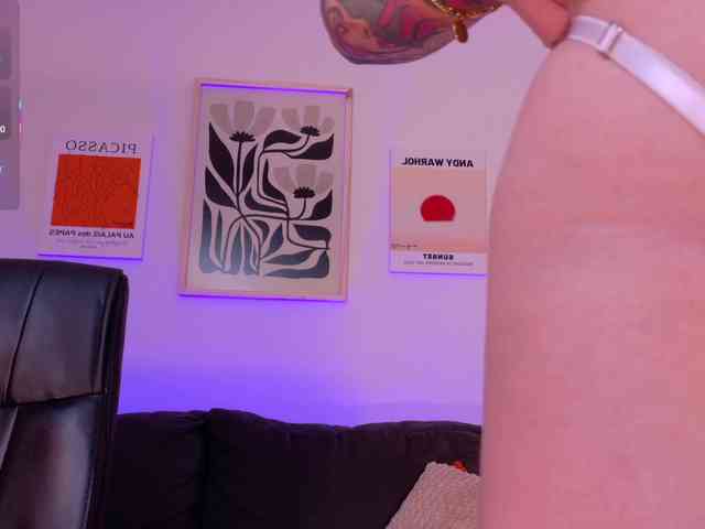 ViolettCastel webcam