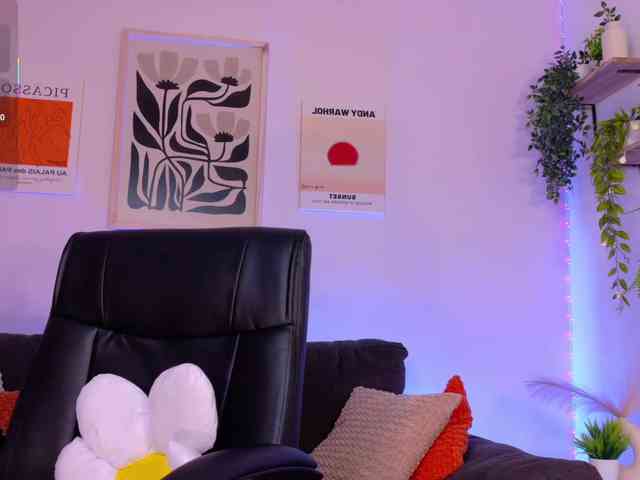 ViolettCastel webcam