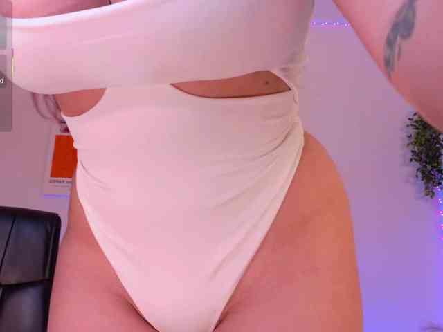 ViolettCastel webcam