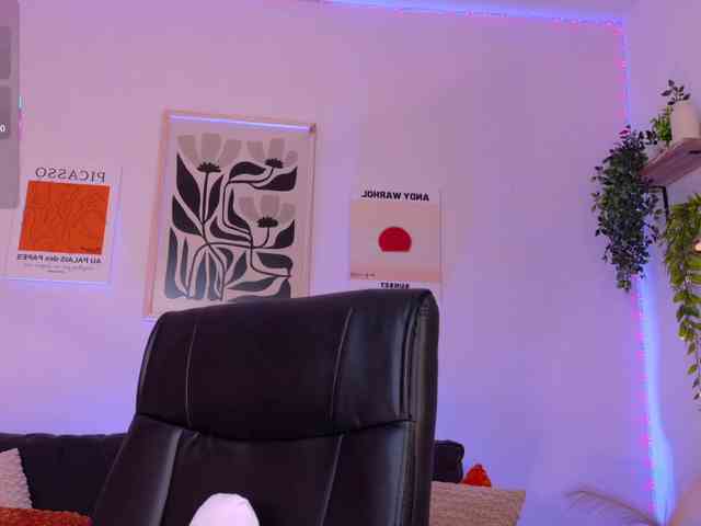 ViolettCastel webcam