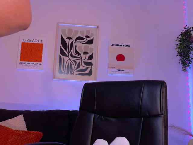 ViolettCastel webcam