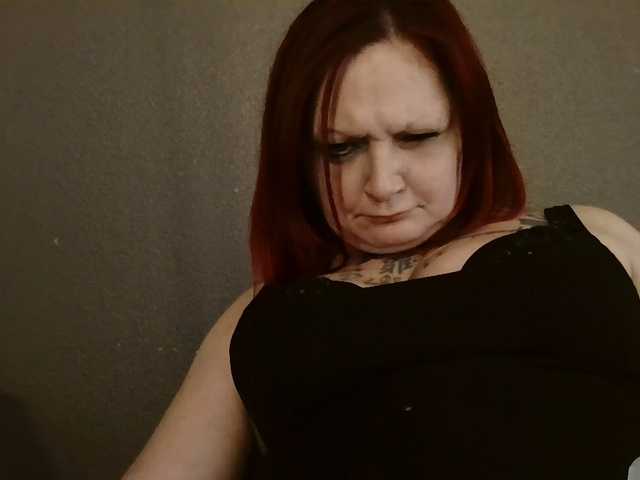 Adelaideskyy's BongaCams show and profile