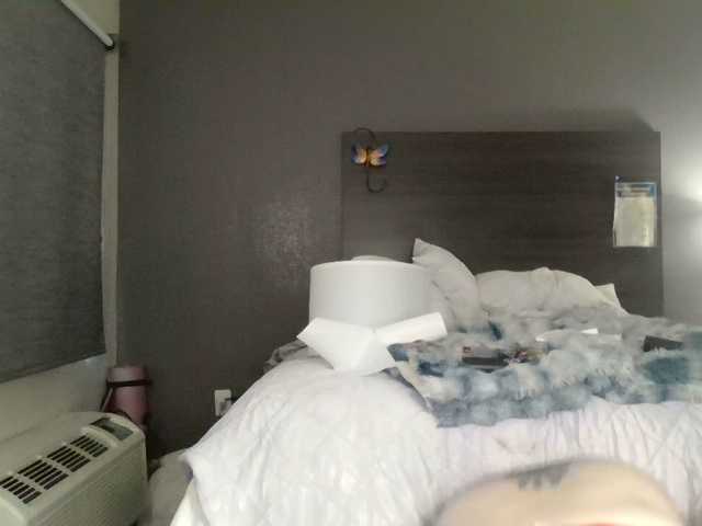 Adelaideskyy live cam on BongaCams