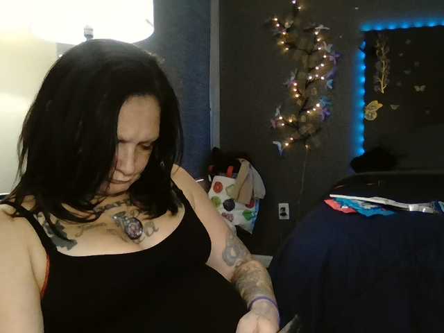 Adelaideskyy live cam on BongaCams