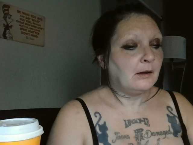 Adelaideskyy live cam on BongaCams