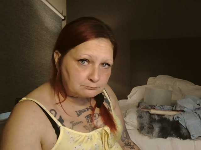 Adelaideskyy live cam on BongaCams