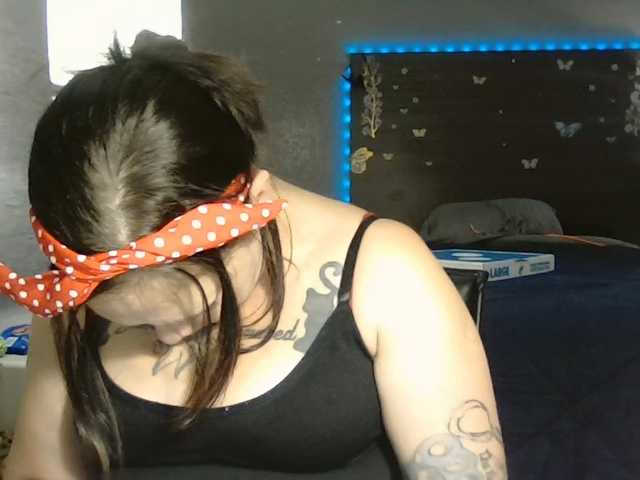 Adelaideskyy live cam on BongaCams
