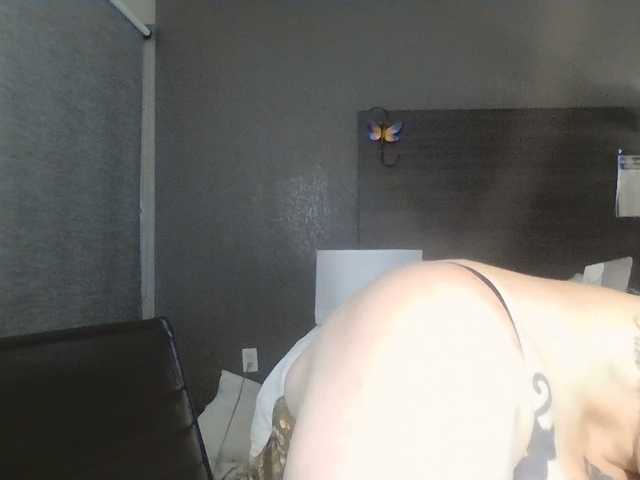 Adelaideskyy live cam on BongaCams