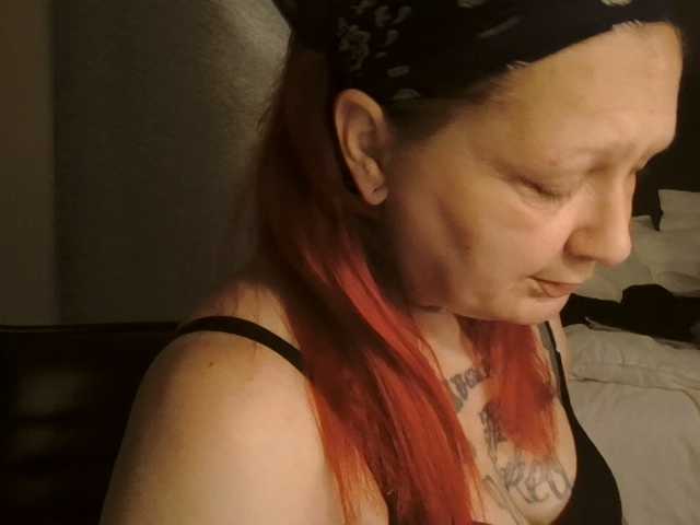 Adelaideskyy live cam on BongaCams