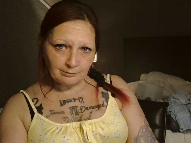 Adelaideskyy live cam on BongaCams