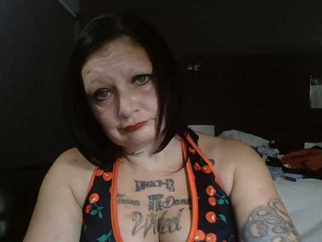 Adelaideskyy live cam on BongaCams