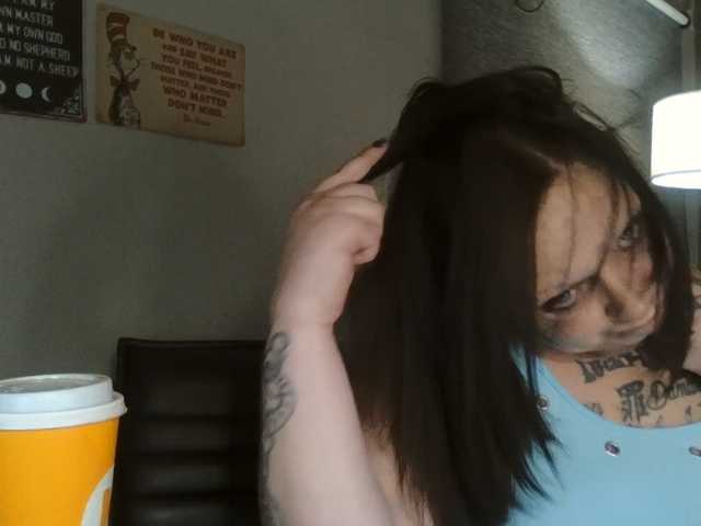 Adelaideskyy live cam on BongaCams