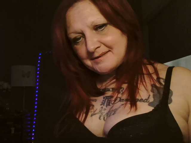 Adelaideskyy's BongaCams show and profile