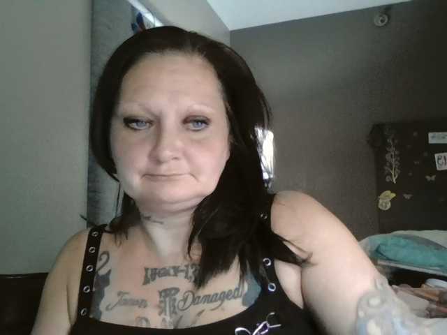 Adelaideskyy live cam on BongaCams
