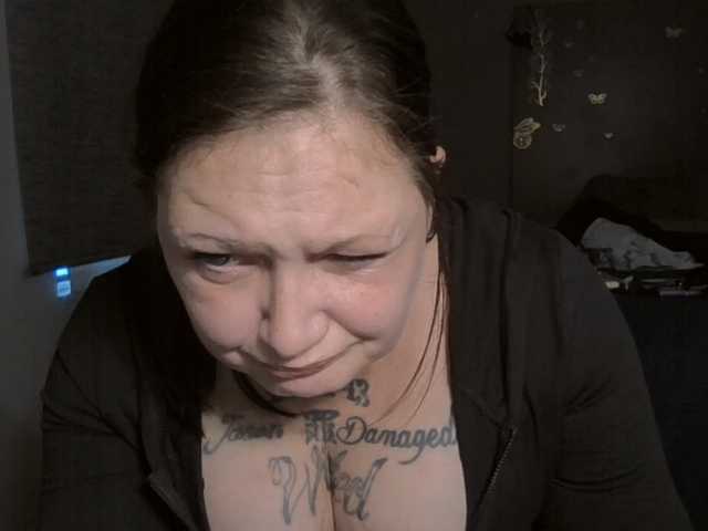 Adelaideskyy live cam on BongaCams