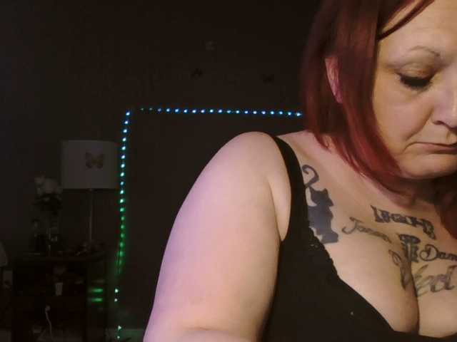 Adelaideskyy's BongaCams show and profile