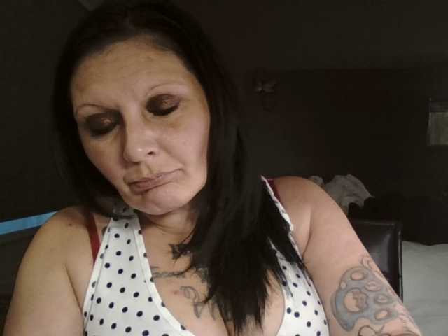 Adelaideskyy live cam on BongaCams