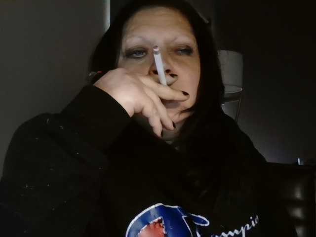Adelaideskyy live cam on BongaCams