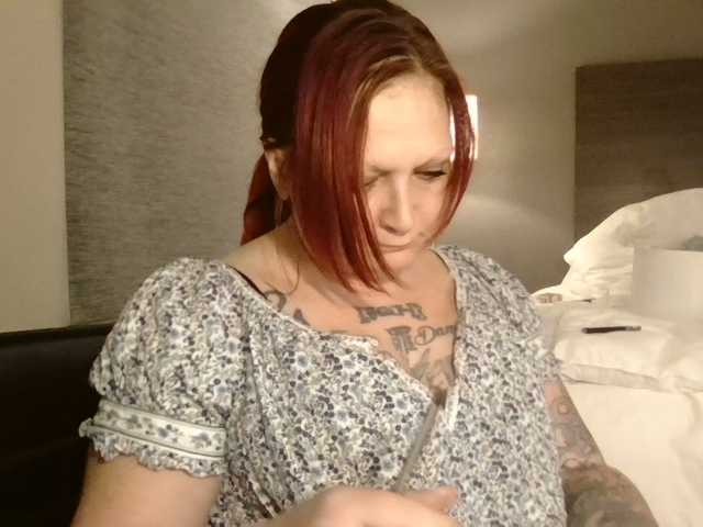 Adelaideskyy live cam on BongaCams
