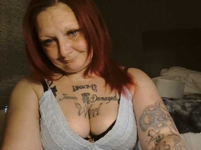 Adelaideskyy live cam on BongaCams