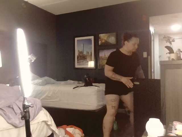 Adelaideskyy live cam on BongaCams