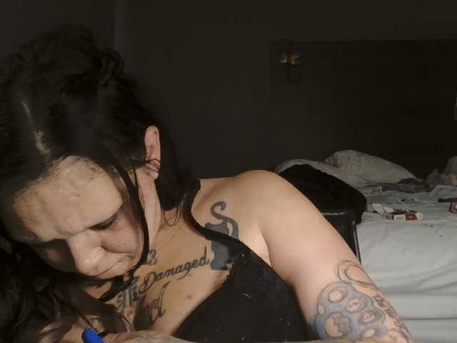 Adelaideskyy live cam on BongaCams