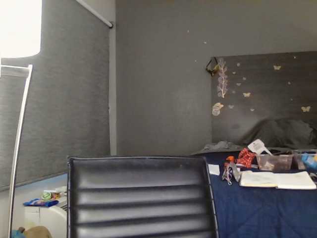 Adelaideskyy live cam on BongaCams
