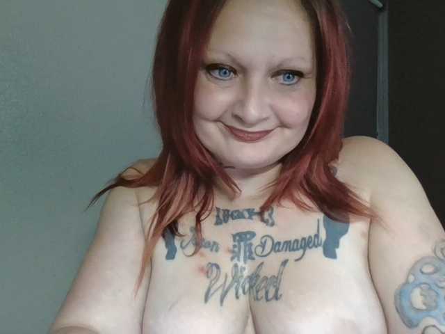 Adelaideskyy live cam on BongaCams