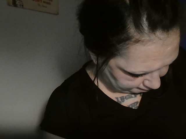 Adelaideskyy live cam on BongaCams
