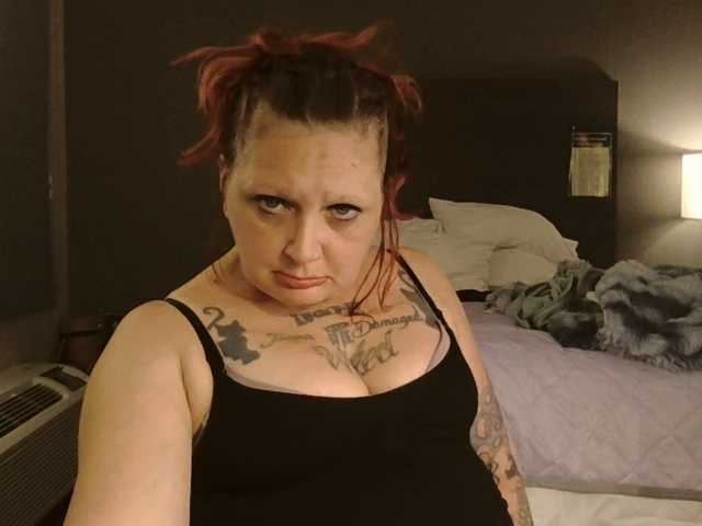 Adelaideskyy live cam on BongaCams