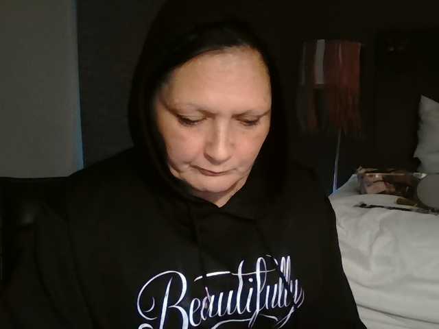 Adelaideskyy live cam on BongaCams