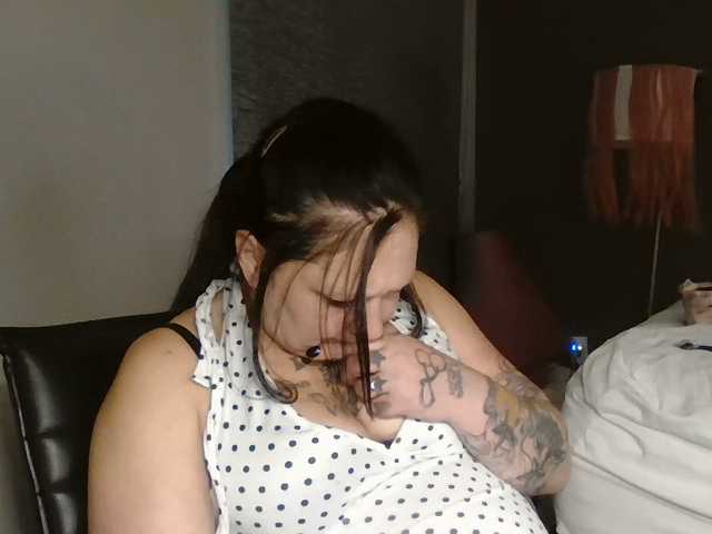 Adelaideskyy live cam on BongaCams
