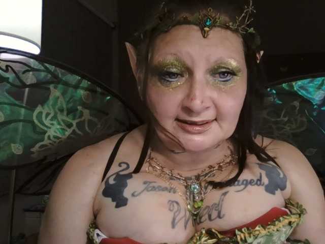 Adelaideskyy live cam on BongaCams