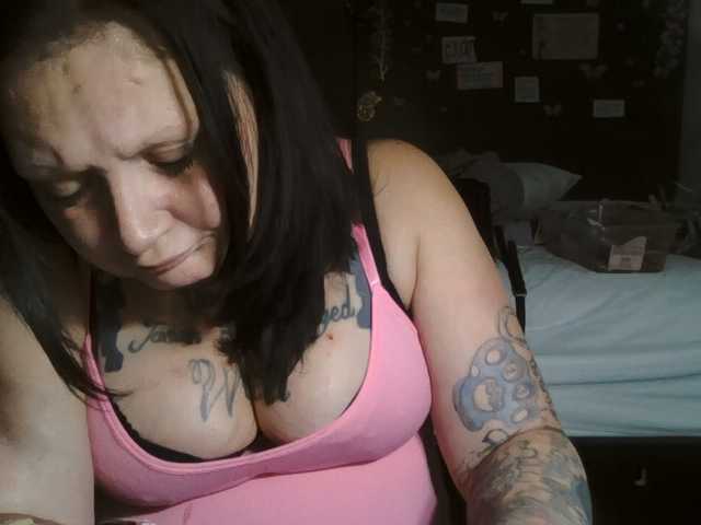 Adelaideskyy live cam on BongaCams