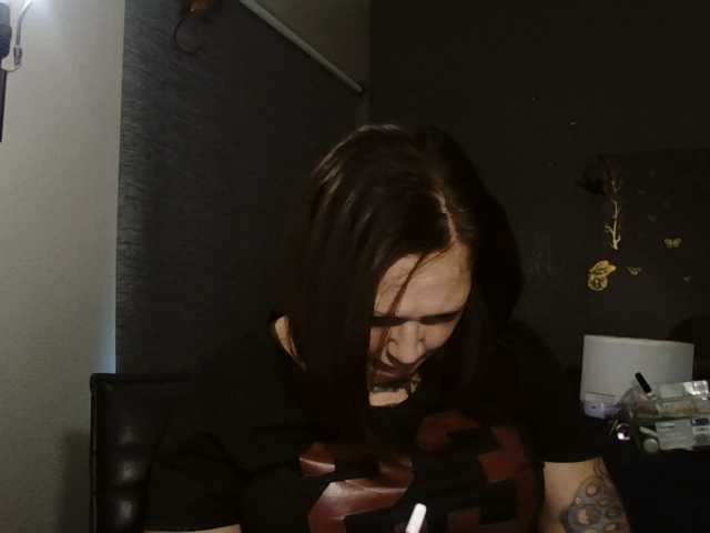 Adelaideskyy live cam on BongaCams