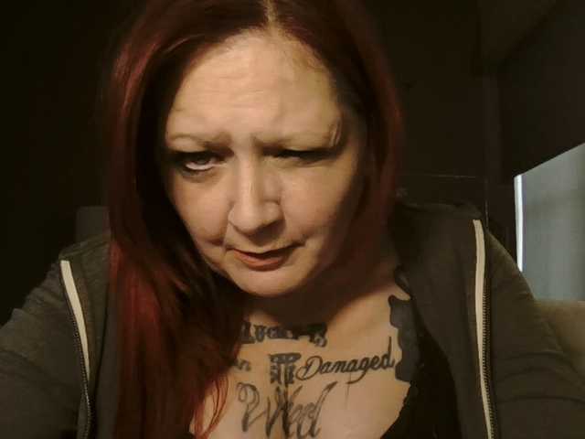 Adelaideskyy's BongaCams show and profile