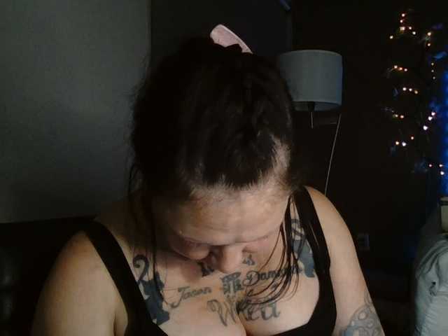 Adelaideskyy live cam on BongaCams