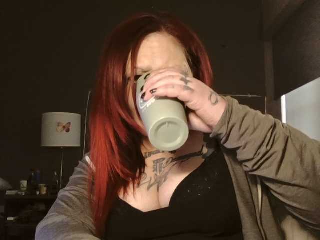 Adelaideskyy's BongaCams show and profile