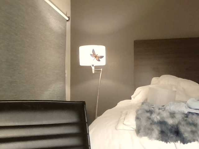 Adelaideskyy live cam on BongaCams