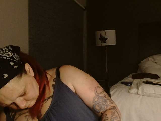 Adelaideskyy live cam on BongaCams