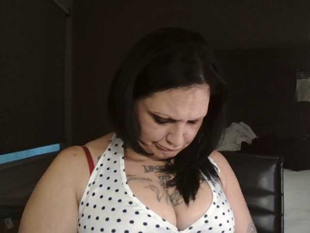 Adelaideskyy live webcam show
