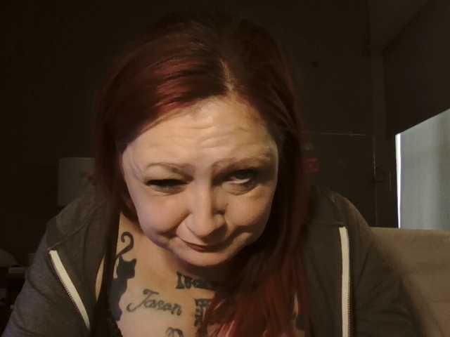 Adelaideskyy's BongaCams show and profile