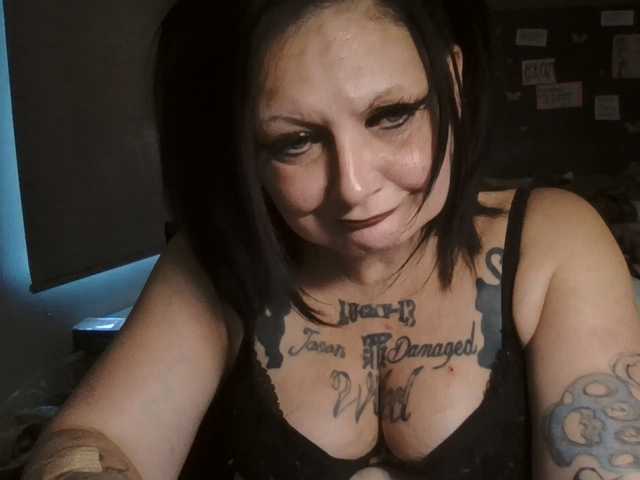 Adelaideskyy live cam on BongaCams