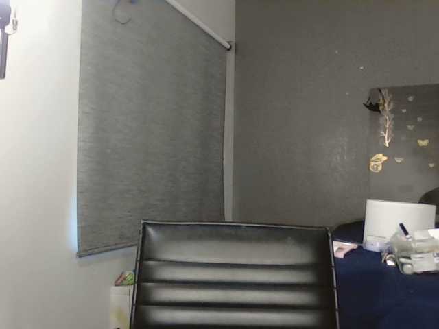 Adelaideskyy live cam on BongaCams