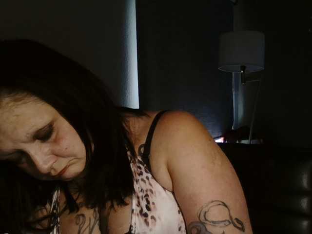Adelaideskyy live cam on BongaCams