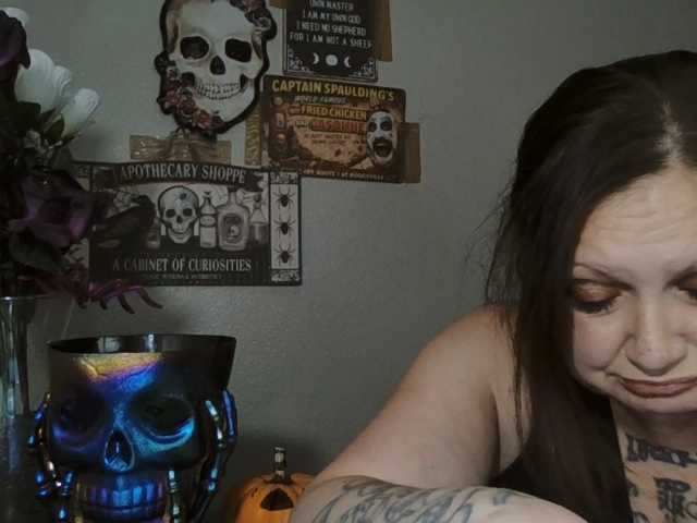 Adelaideskyy live cam on BongaCams