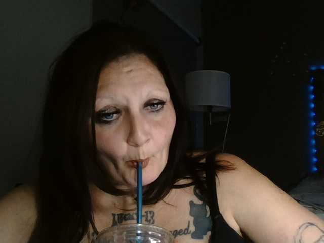 Adelaideskyy live cam on BongaCams