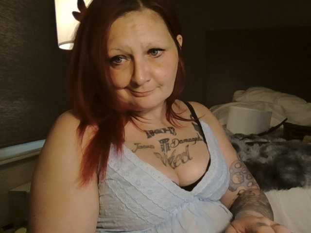 Adelaideskyy live cam on BongaCams