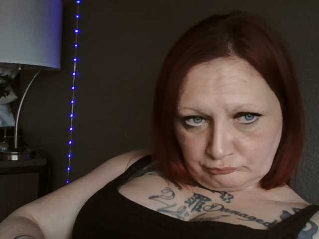 Adelaideskyy's BongaCams show and profile